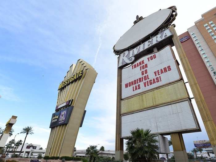 Las Vegas to raze Riviera casino, taking with it part of Vegas