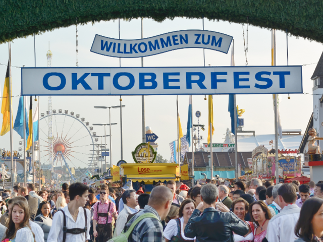 50 epic photos from Oktoberfest that prove it's one of the most ...