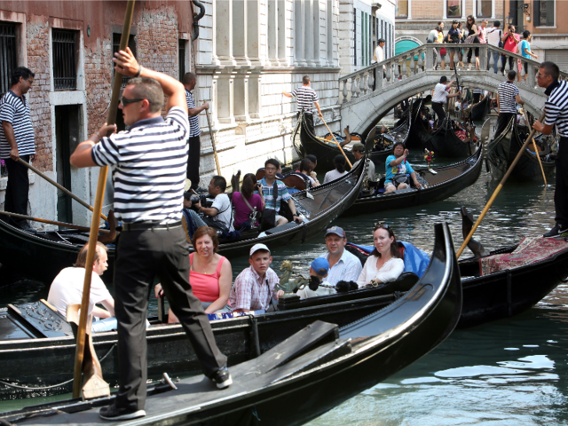 Disappointing photos show what Venice looks like in real life, from ...