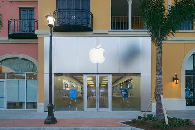 Coconut Point Apple Store closes for renovation