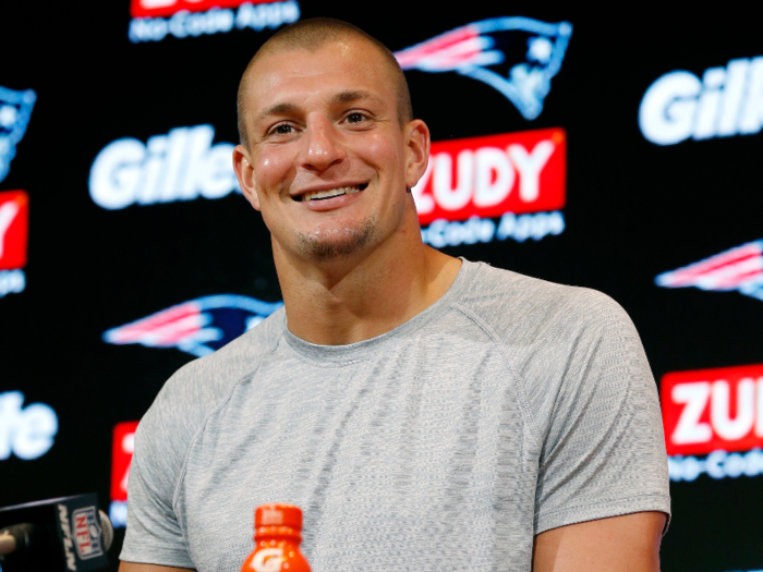 Patriots, Gronk steal the show (and shirt) at Red Sox opener – Boston Herald