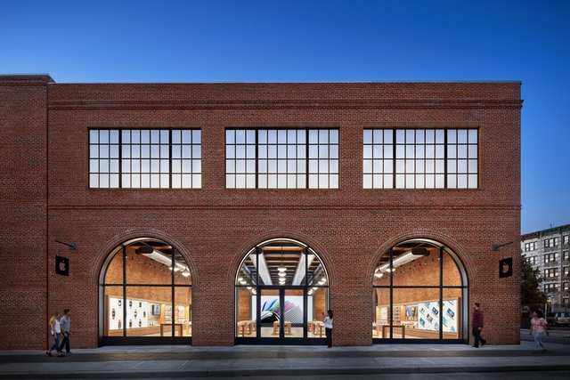 Sedak - Apple Retail Store Broadway – New York, USA