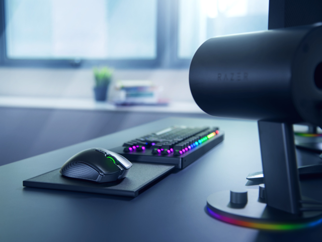 Razer Designed A 250 Wireless Keyboard And Mouse Combo For Xbox One And It S Perfect For Living Room Gaming Business Insider India - how to jump on roblox using a pc keyboard quora