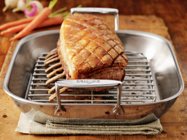 https://www.businessinsider.in/thumb/msid-70399328,width-640,resizemode-4,imgsize-1302012/The-best-high-end-roasting-pan.jpg