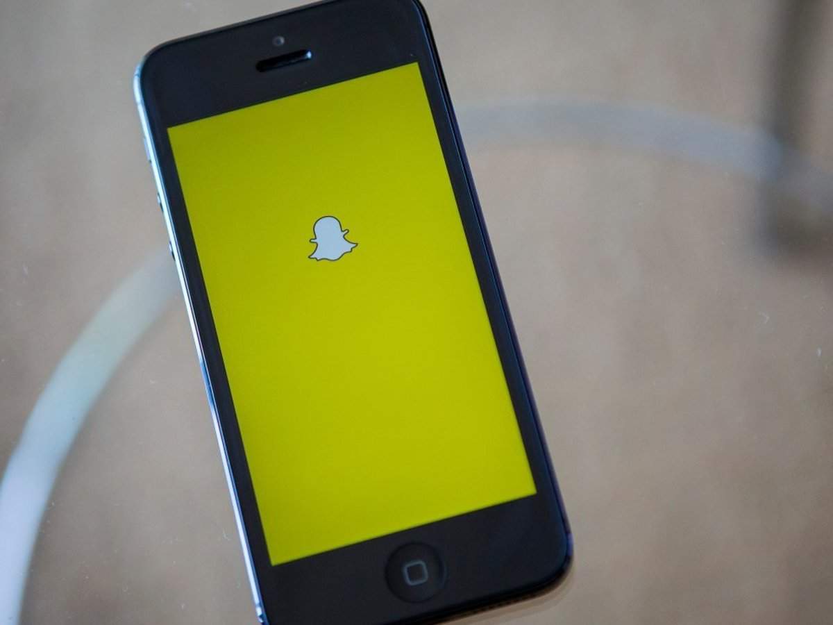 How To Save Videos And Photos You Ve Taken On Snapchat And One Way To Save Videos From Others Business Insider India