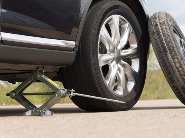 Flat tire clearance tools