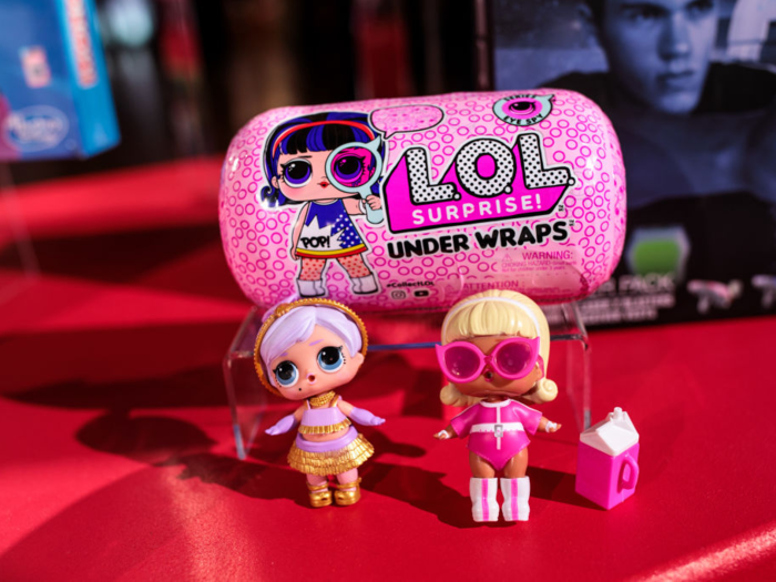 Target lol surprise deals dolls series 2