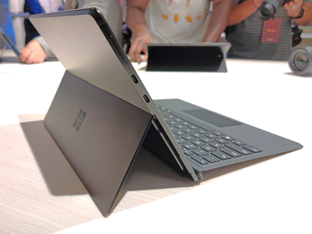 I tried the Surface Pro X, Microsoft's slim new $1,000 laptop with long ...