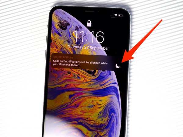 what-does-the-half-moon-icon-mean-on-an-iphone-how-to-turn-off-do
