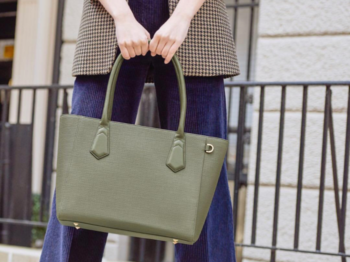 Size Comparison: The Senreve Maestra Bags - PurseBlog