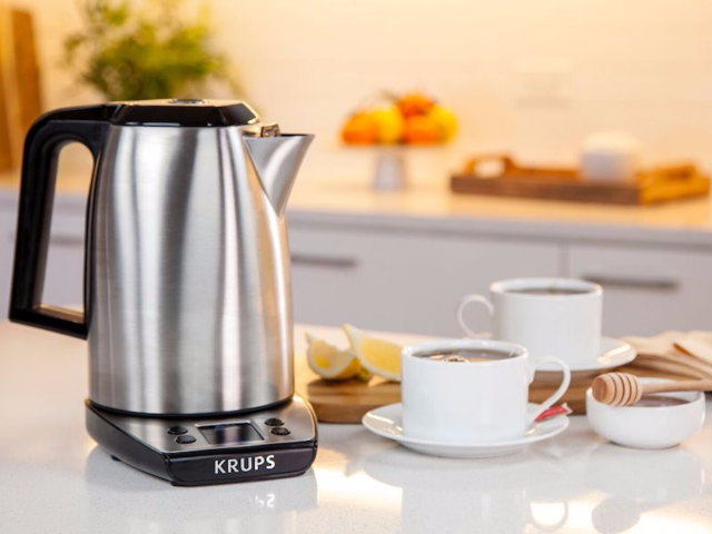 https://www.businessinsider.in/thumb/msid-71743580,width-640,resizemode-4,imgsize-528401/The-best-electric-kettle-overall.jpg