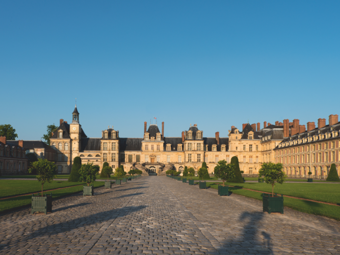 Redeployment of services of the Château de Fontainebleau