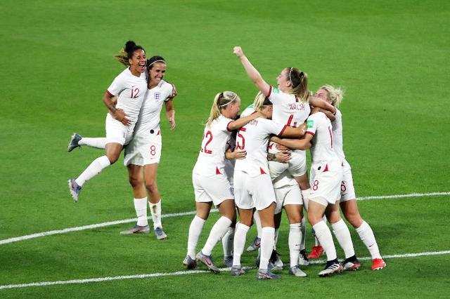 Megan Rapinoe And The Us Women S National Team Celebrate Their 2019 World Cup Victory In The