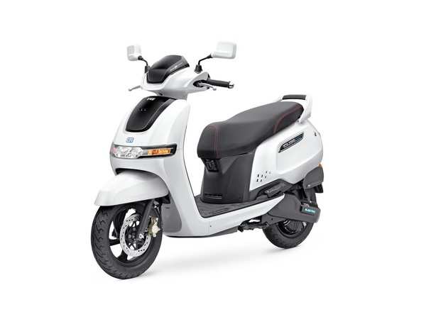 electric charging scooty