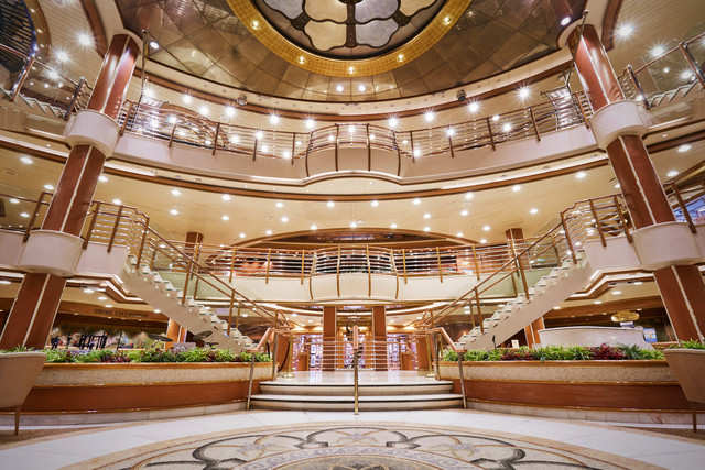 Photos inside the Diamond Princess cruise ship, where thousands of ...