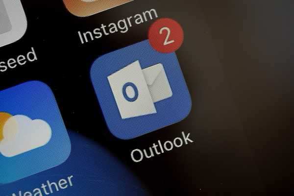 how to add picture to microsoft outlook email signature