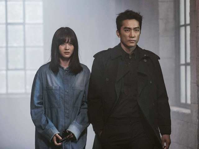 Best Korean Thrillers On Netflix India / S. Korean thriller '#Alive' tops Netflix chart, a first ... / And, fans of money heist, a popular spanish show on netflix, may have heard that a korean remake of the heist drama is coming out this year.