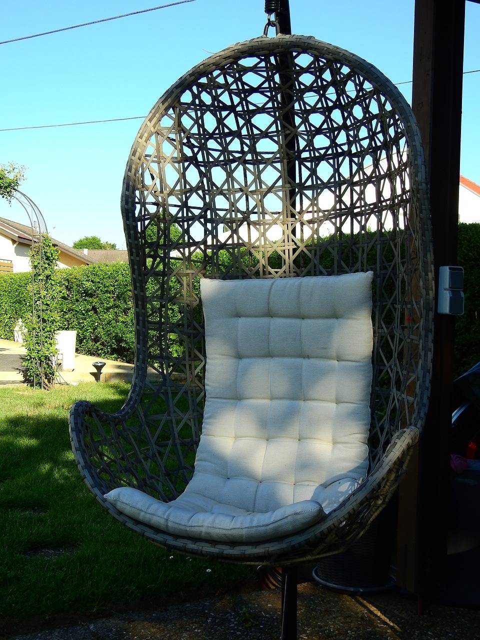 Best swing chairs for indoors & outdoors | Business Insider India