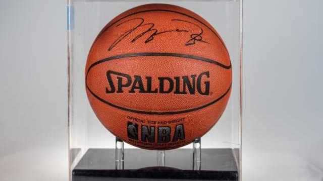 michael jordan memorabilia signed