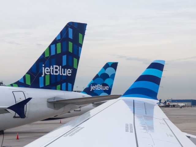 JetBlue just unveiled the ultra-modern cabin of its latest plane - take ...