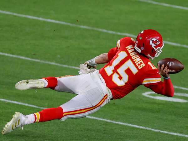 Patrick Mahomes Had One Of The Most Impressive Throws You'll Ever See ...