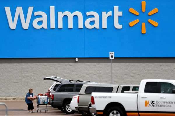 Walmart will again close stores on Thanksgiving, cancelling a Black Friday tradition that drew