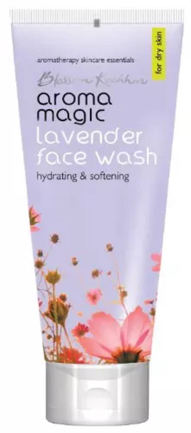 best-face-wash-for-dry-skin-in-india-business-insider-india